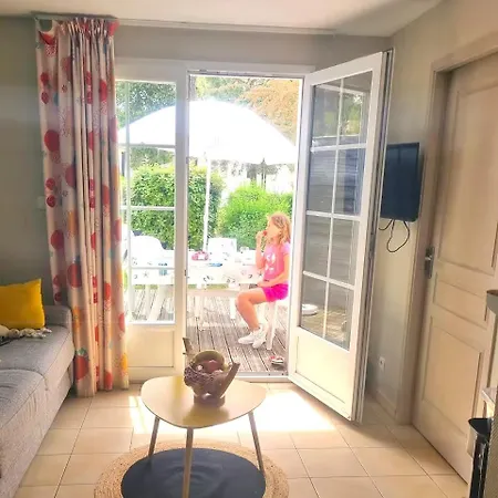 Feriehus Maison De Avec Piscine A 700m De La