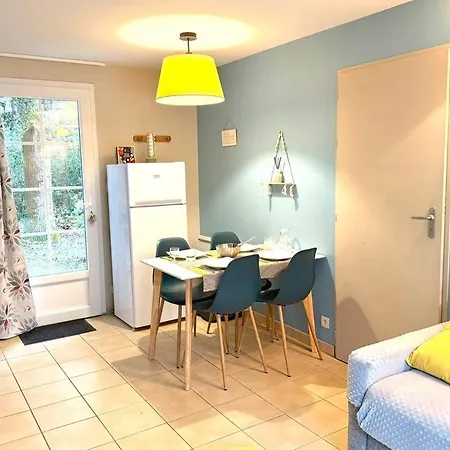 Maison De Avec Piscine A 700m De La