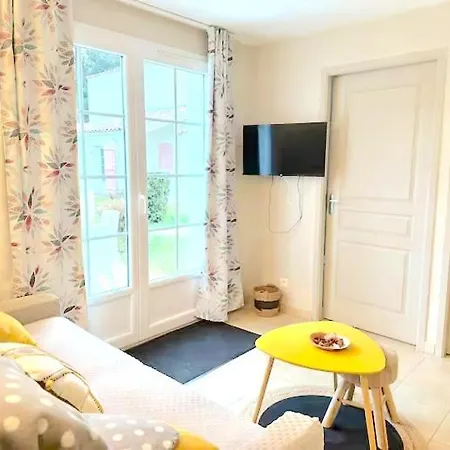 度假居 Maison De Avec Piscine A 700m De La *